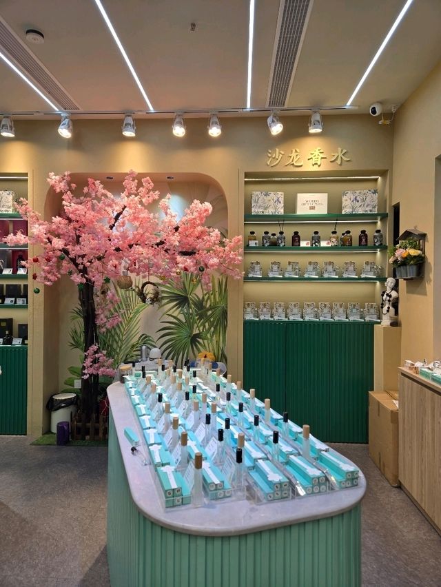 상해의 인사동 거리 , 티엔즈팡에서 쇼핑하기 🛍 - 향수, 마그넷, 기념품