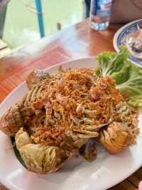 ร้านอาหารทะเล ริมป่าชายเลน บรรยากาศดี อร่อยด้วย