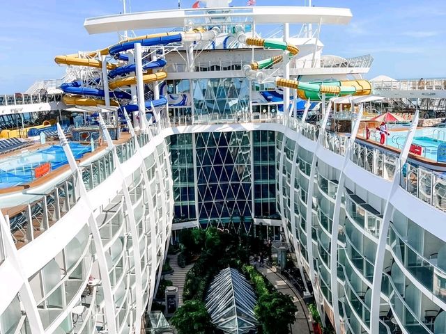 "Ultimate Paradise: Experience Perfect Day at CocoCay with Royal Caribbean"