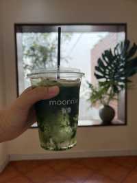 moon rise ร้านคาเฟ่ริมทางที่มีดีกว่าที่คิด