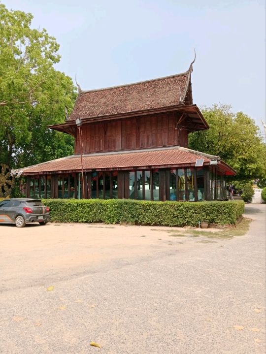 ขอพร วัดราชบูรณะ จังหวัดพิษณุโลก