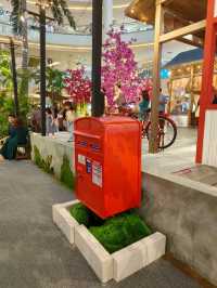 Time Travel to the Olden Days at the Mall