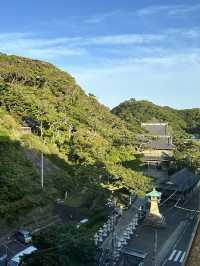 【千葉】続く参道に並ぶ灯篭 が美しい景観