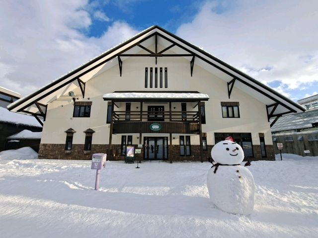 北海道旅遊🥳參觀富田農場😍免費任玩迷你雪兜場🤣刺激好玩🥰欣賞大自然雪景❄️