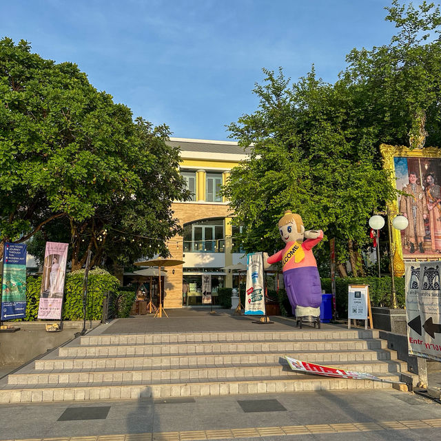 จุดนัดพบแห่งใหม่📍 สไตล์โคโลเนียล ท่าช้างวังหลวง