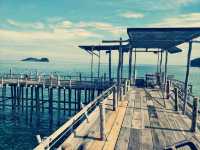 Johor Kelong: Sleep Over the Sea & Feast Like a Pirate King 🏝️🦀