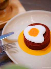 Eggyolk Coffee
