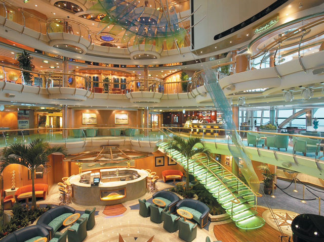 Serenade of the Seas 🎻: A Solo Traveller’s Symphony of Adventure & Relaxation!
