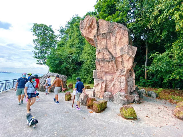 🌿 Labrador Nature Reserve: Where History, Hiking & Hidden Beaches Collide! 🏖️