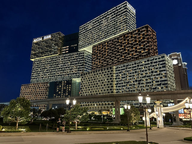 Lovely Place/ Macao 