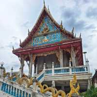 ไหว้พระแล้วชมอุโบสถศิลปะสมัยอยุธยา