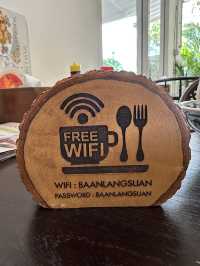 Stopped by Baan Langsuan for lunch today