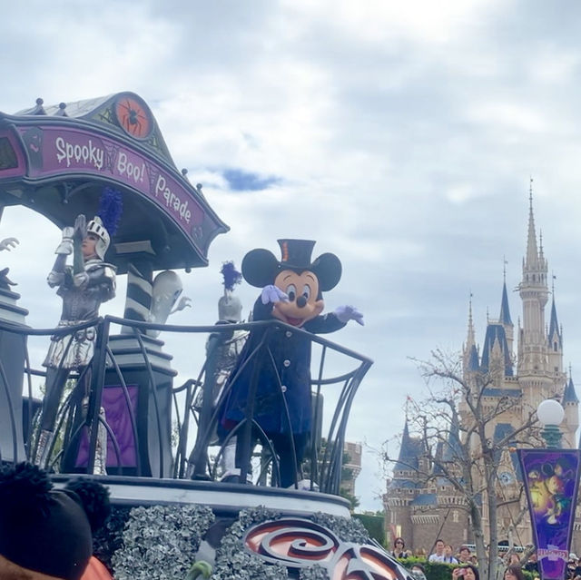 昼も夜も魔法の時間！ディズニーで過ごすハロウィーン