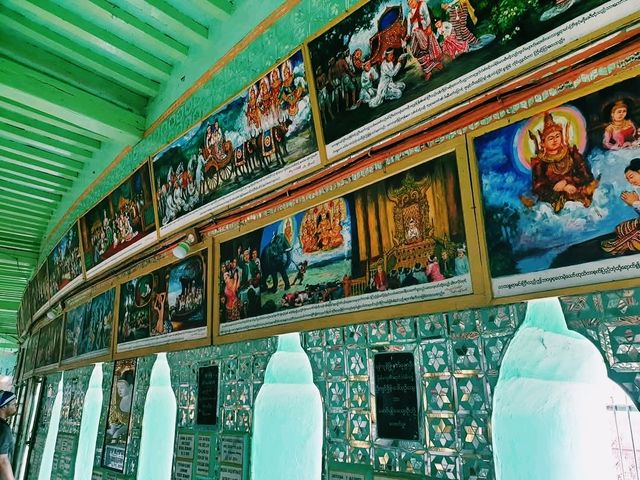 U Min Thonze Pagoda: The Radiant Crescent of Sagaing Hill