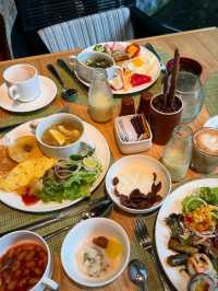 🌅 AYANA Resort Bali – Cliffside Luxury in Jimbaran
