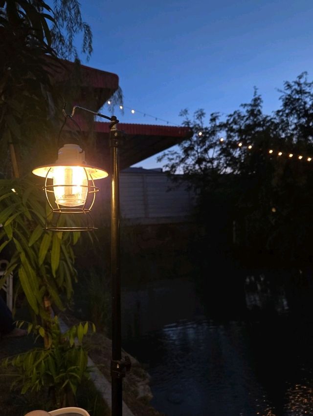 Mood and Moon Camping Café