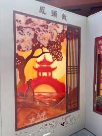แต่งชุดฮั่นฝูเดินเล่นในเมืองโบราณ