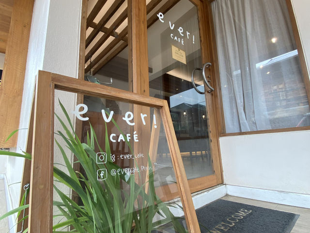 EVER! café – แพร่ คาเฟ่สุดคิวท์กลางเมืองแพร่