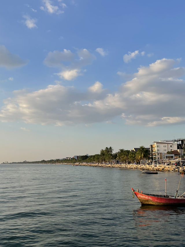 [ชลบุรี] 🌅 บรรยากาศ golden hour ที่หาดบางแสน