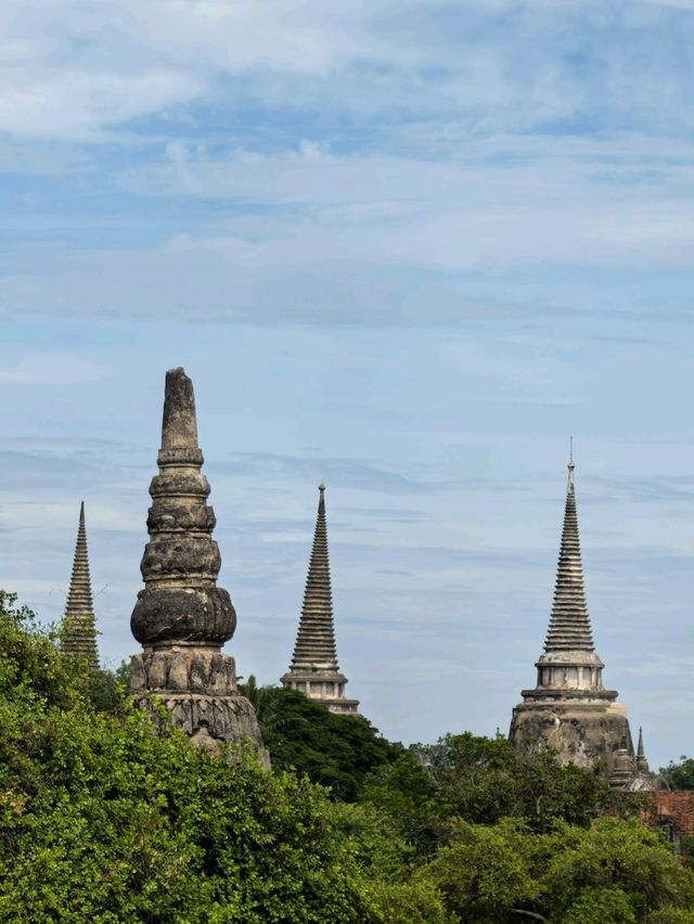 วัดพระราม – ความเงียบที่เล่าเรื่องได้ดังกว่าคำพูด