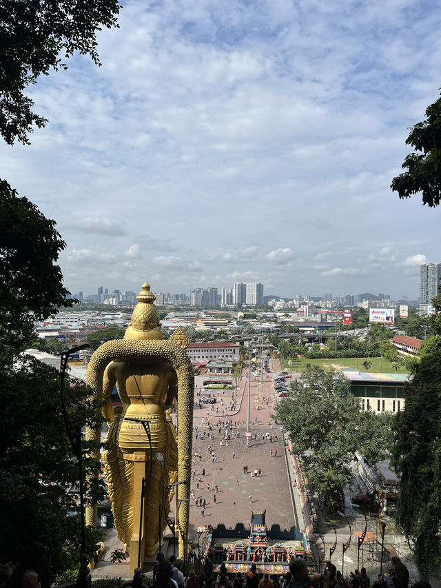 Exploring Batu Caves – A Sacred and Stunning Destination Near Kuala Lumpur