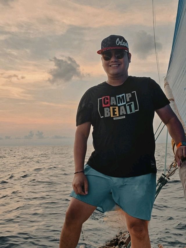 White Sands & Azure Dreams: A Boracay Adventure