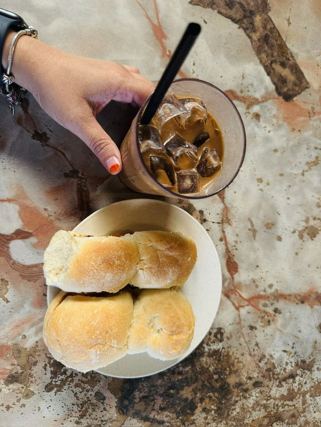 A Sip of Nostalgia at Kedai Klasik Kopi Kemaman