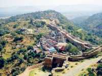 🏯 Kumbhalgarh: The Fortress That Touched the Sky and Echoed a Kingdom’s Spirit