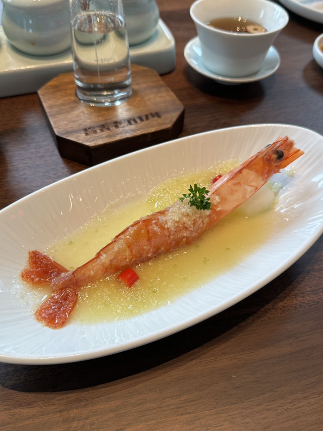 대련 필수 성게알만두 맛집 시딩과 탁 트인 바다, 아름다운 인공 운하를 한꺼번에 즐길 수 있는 곳, 동방수성