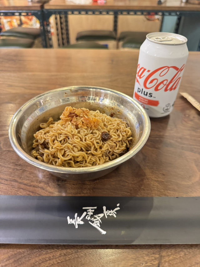 【香港】 長洲鐵漢，打造島上特色串燒，居然有燒平安包！