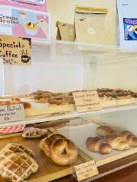 คาเฟ่สไตล์มินิมอล SUNNY RISE UP CAFE