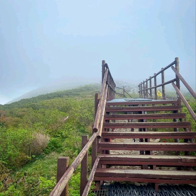 Seoraksan’s Southern Right, Less Crowds, All the Wow