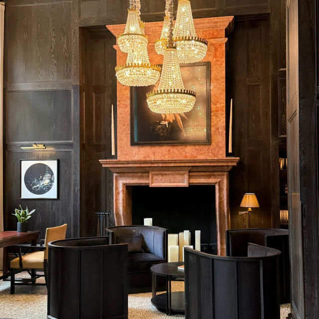 The Kimpton Fitzroy London: London's "Peace Hotel" Near the British Museum! 🇬🇧🏨