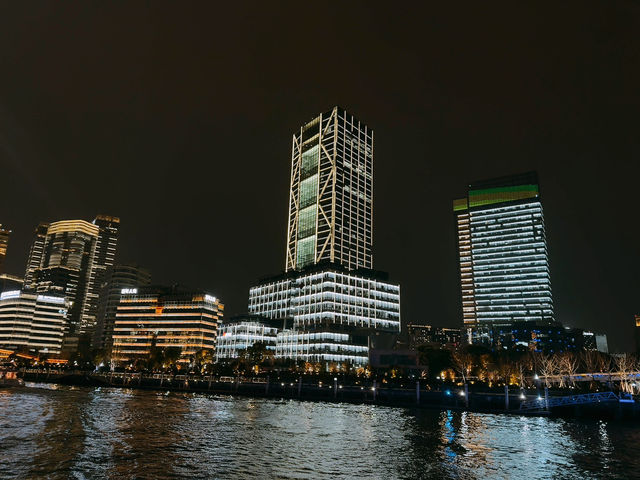 上海｜黃浦江游船·十六鋪碼頭