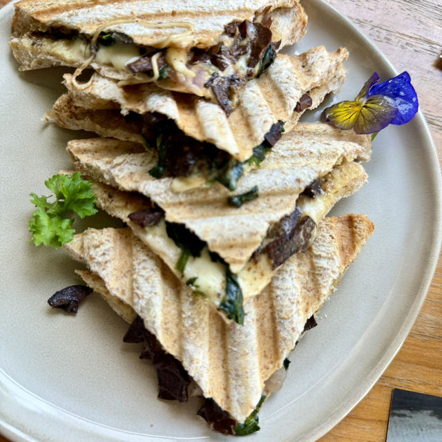 Must-Try Bites in Kunming 🍄🌸