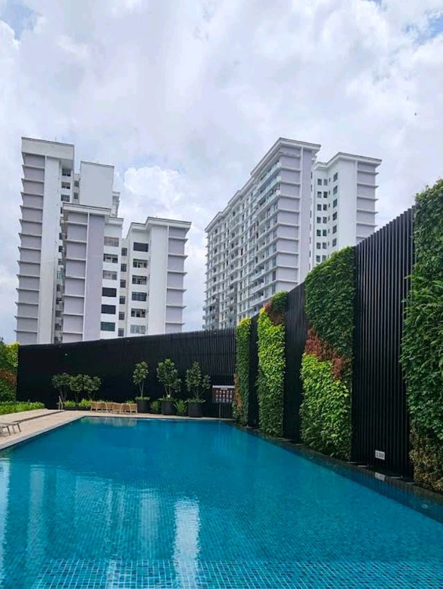 🌇 Hyatt Place JB – Shop, Sleep, Repeat! 🛍️🛏️