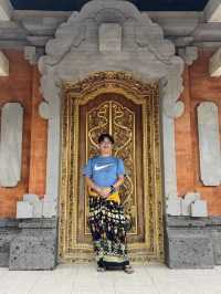 "Spiritual Cleansing at Bali’s Holy Spring – Tirta Empul”