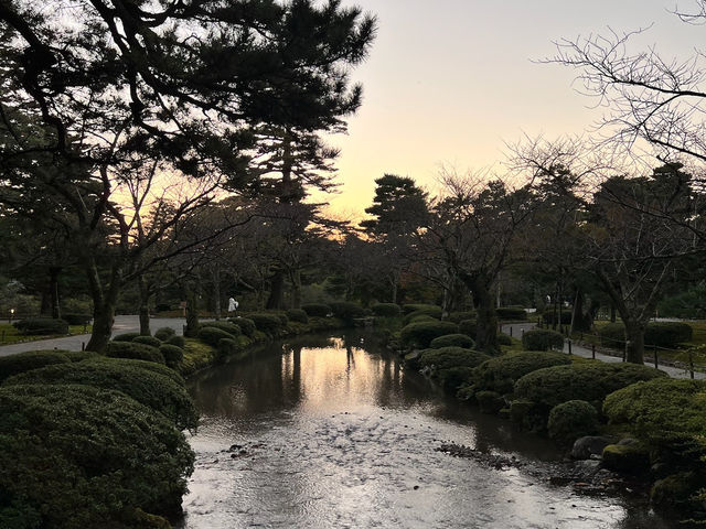 🍁漫步金澤兼六園：與光影共舞的日式秘境🌲💫