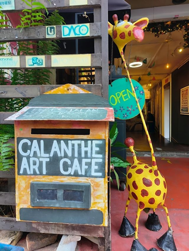 CityWalk Strolls and a Coffee Break at Calanthe Art Café