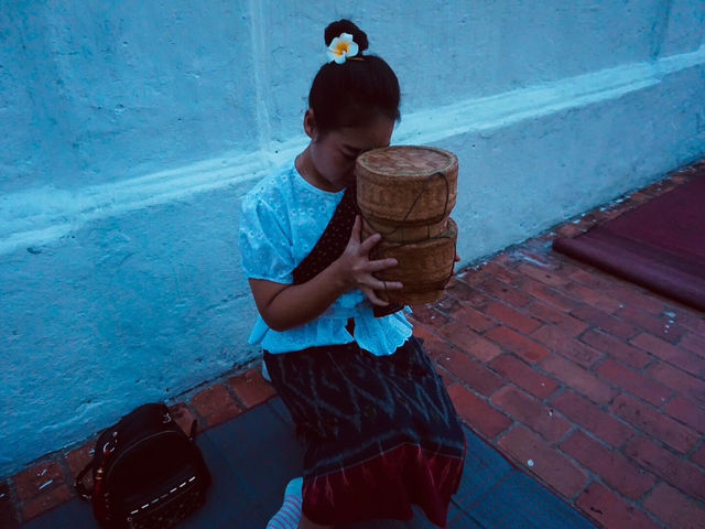 ตักบาตรข้าวเหนียวที่หลวงพระบาง🇱🇦