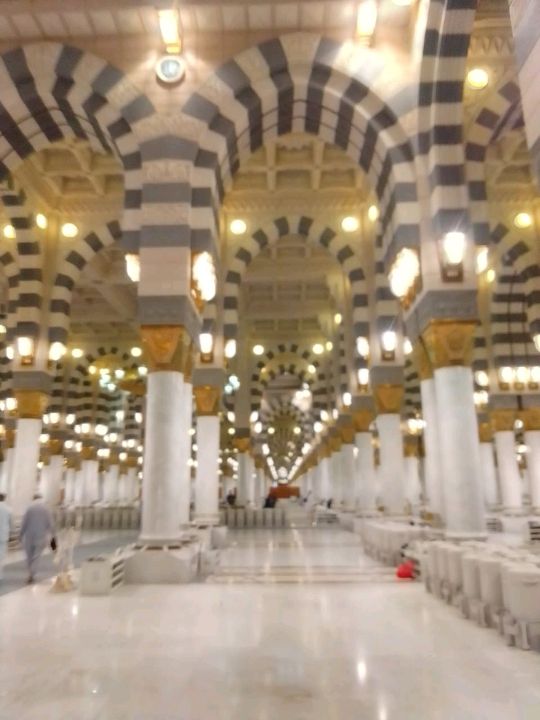 Medina: A City of Peaceful Radiance and Deep Connection 🇸🇦✨
