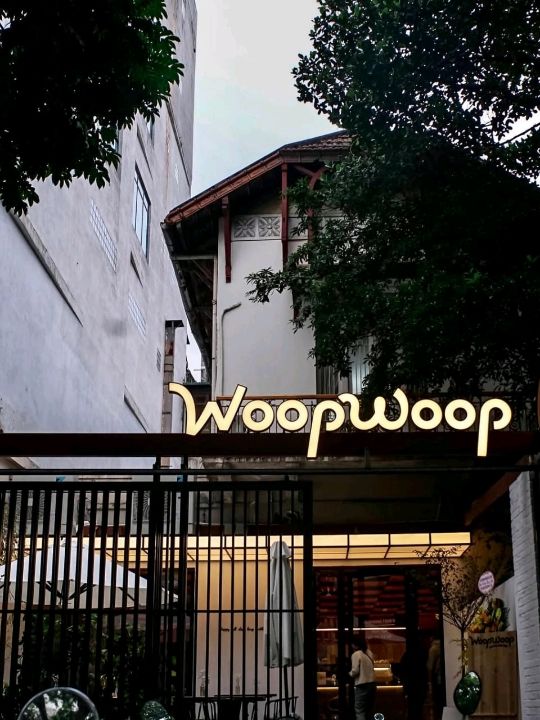 Woop Woop Cafe & Bistro