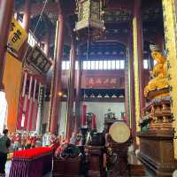 🕊️ Tranquility Amidst the Peaks — A Visit to 灵隐寺 (Lingyin Temple)