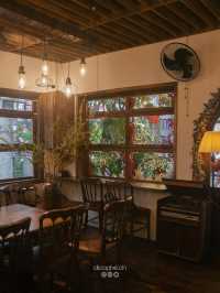 Kafe de June