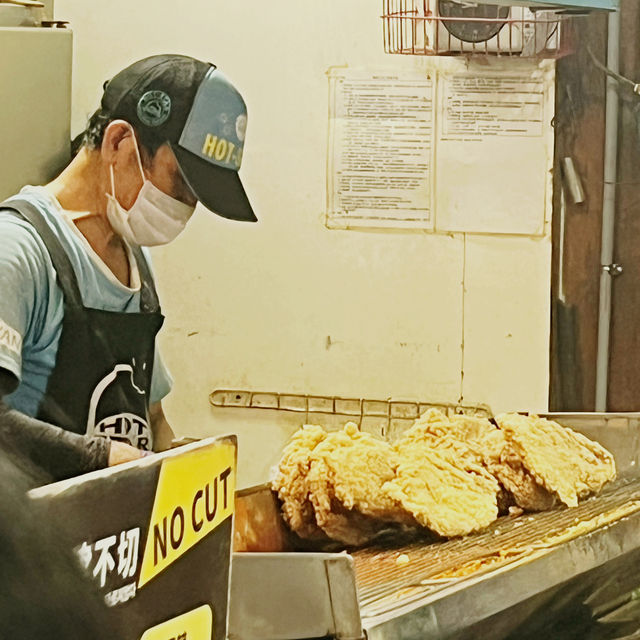 🌙 After Dark in Taipei: Hidden Local Flavor in Huaxi & Xichang Night Markets