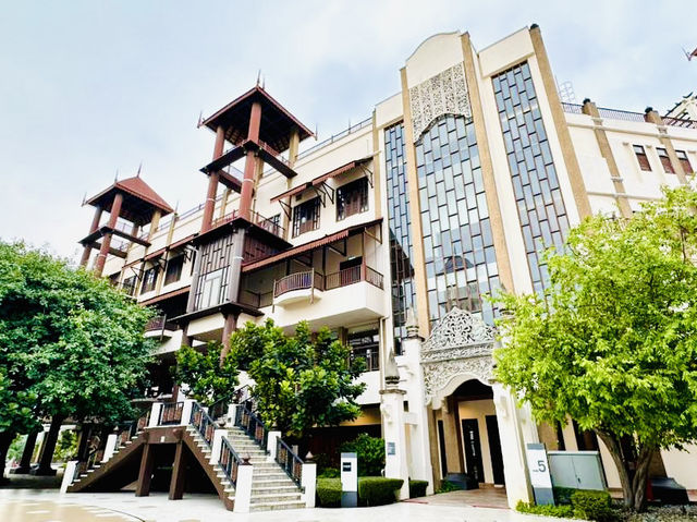 Love by the Lake: A Romantic Escape at DoubleTree Putrajaya
