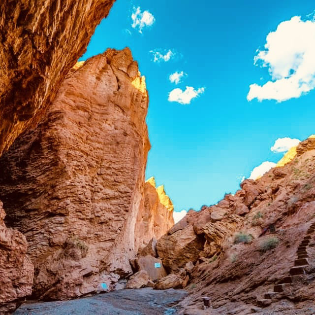 Tianshan Mysterious Grand Canyon: A Solo Adventure Like No Other! 🌄✨