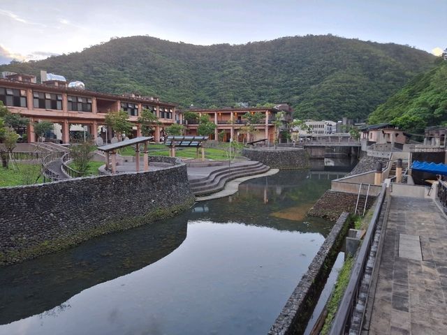 帶孩子來蘇澳冷泉｜冰涼氣泡水玩出暑假新樂趣