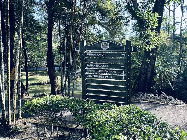 「一座城市的綠肺,是旅人最自然的休憩所。」 「一座城市的綠肺,是旅人最自然的休憩所。」