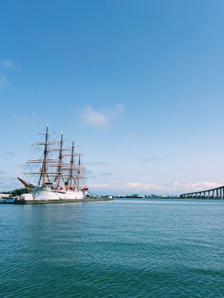 海王丸公園：立山と新湊大橋の心打つ風景